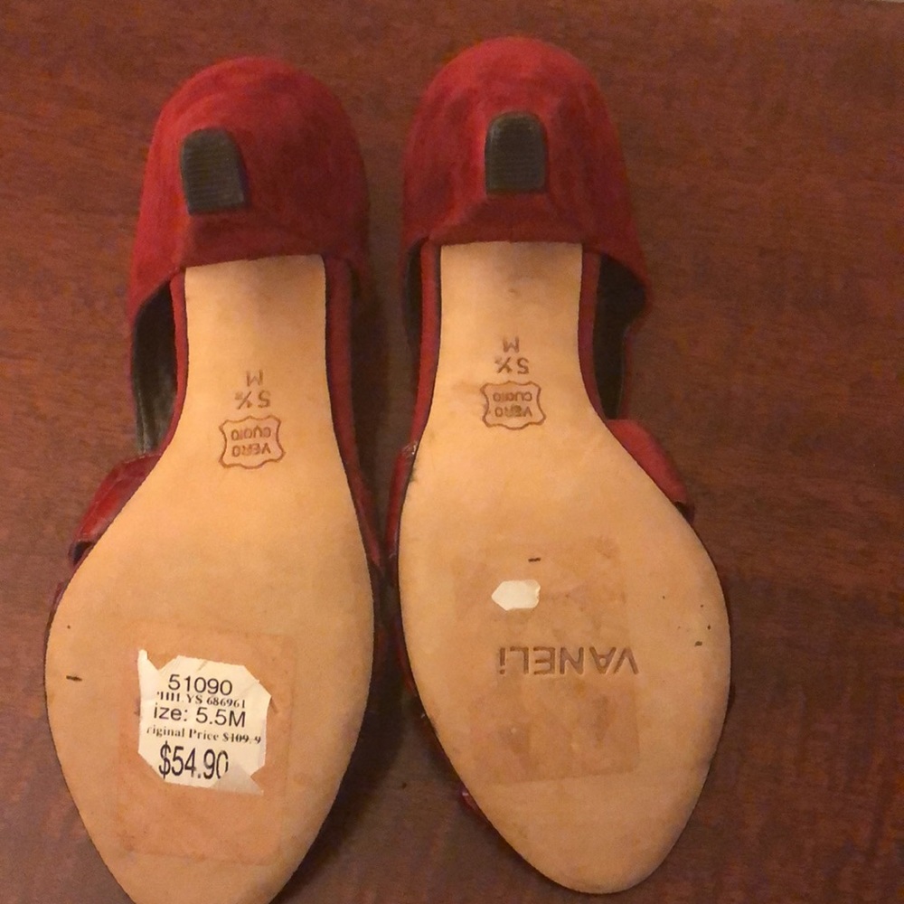 Shoes - Picture 4 of 5